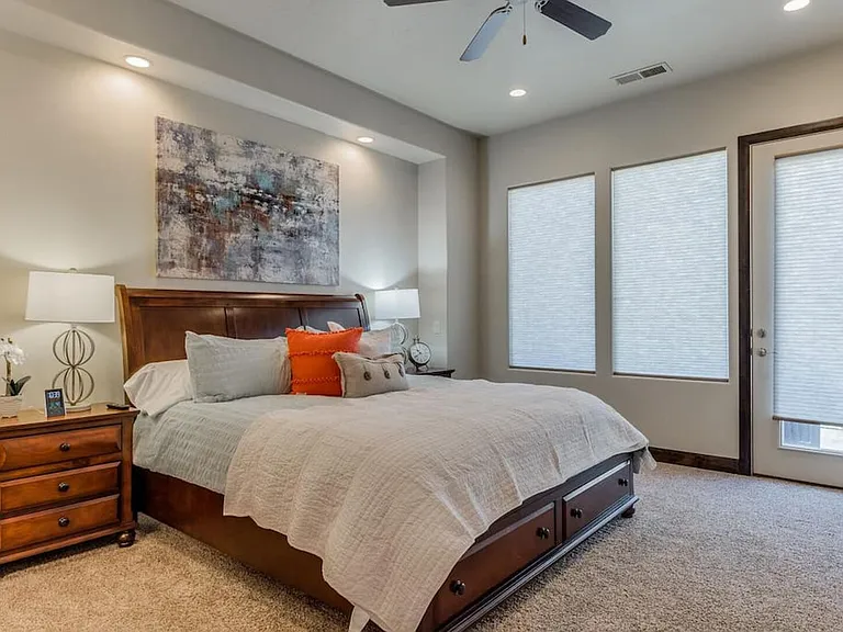 N Coral Ridge Dr — Photo 13
