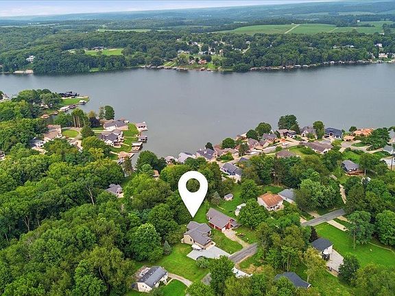 5th image of 148 Jonathon Dr
