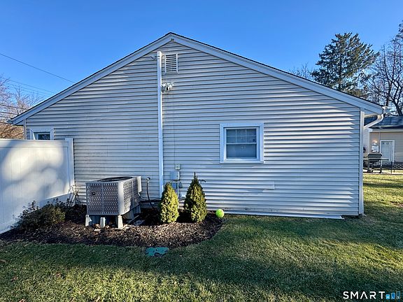 4th image of 4 Hellstrom Road