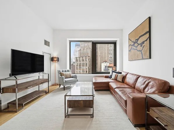 75 Wall St #30G, New York, NY 10005