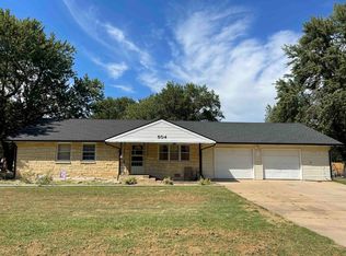 504 E Poplar Ave, Arkansas City, KS 67005