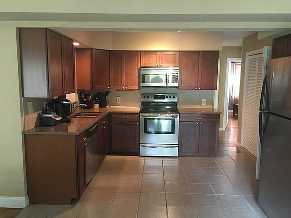 4th image of 5318 Rosewood Dr