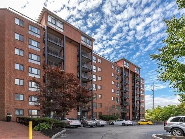 60 Rantoul St APT 512, Beverly, MA 01915