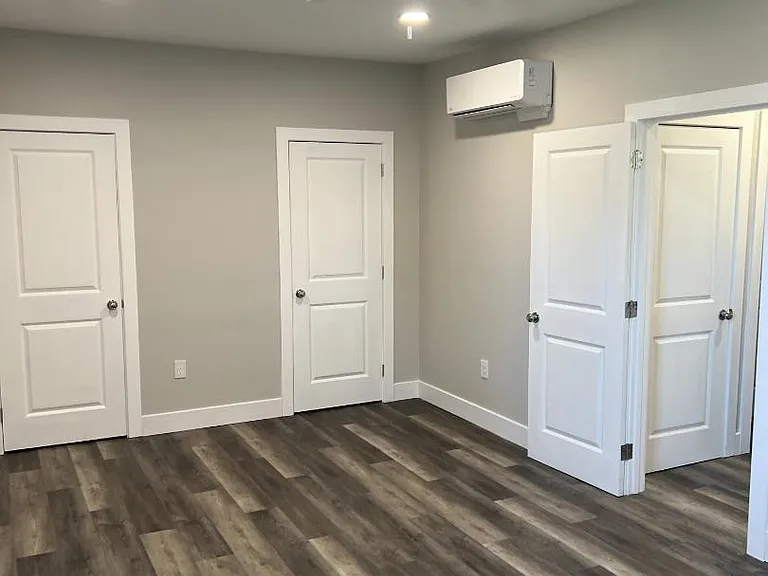 Unit Photo