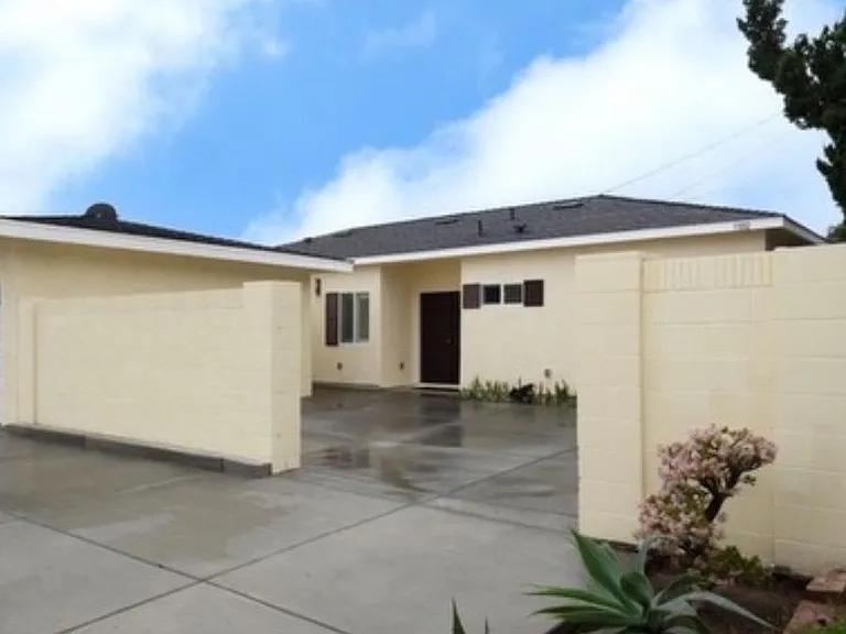 11692 Jerry Ln — Photo 1
