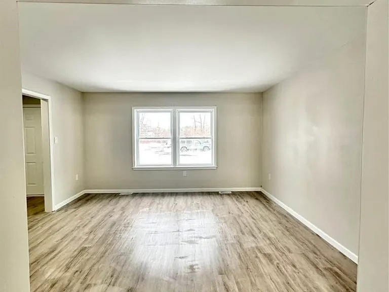 24 Magnolia Rd #3 — Photo 9