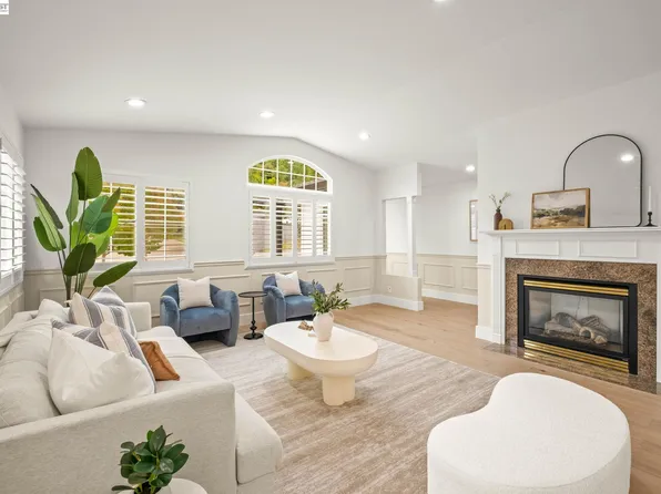 11 Rudgear Dr, Walnut Creek, CA 94596