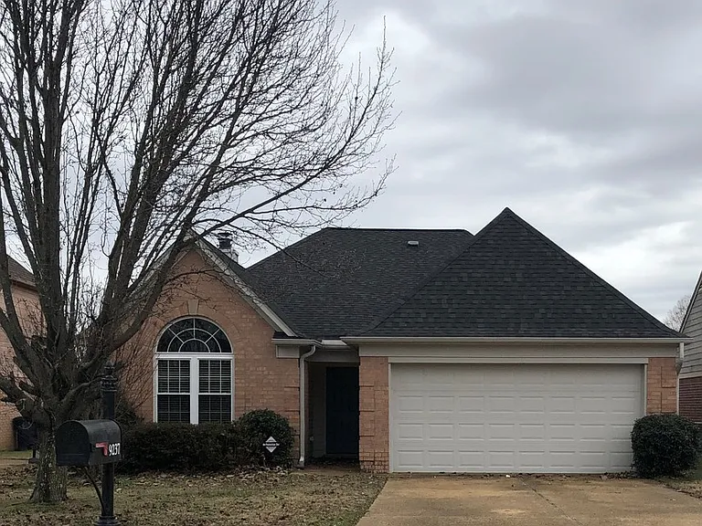 9237 Lakeshore Dr — Photo 1