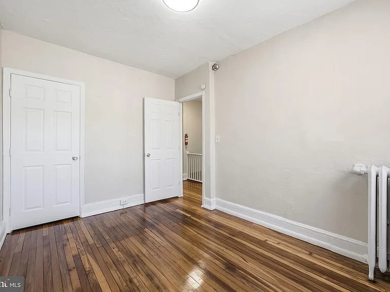 711 Harvard St NW — Photo 10