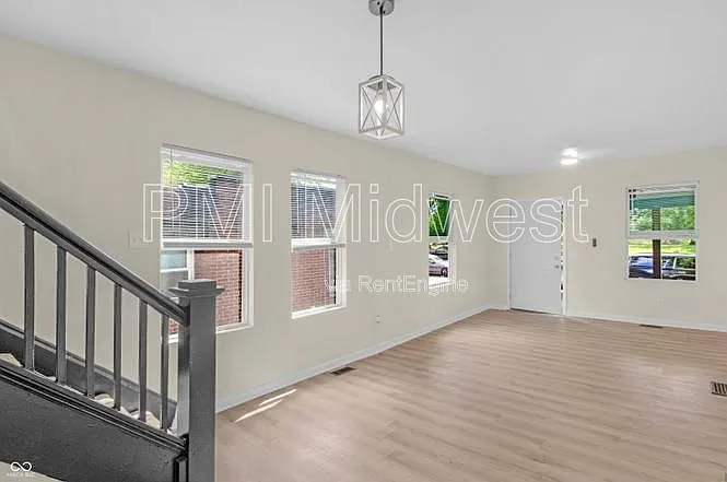 2235 Dr Martin Luther King Jr St — Photo 7