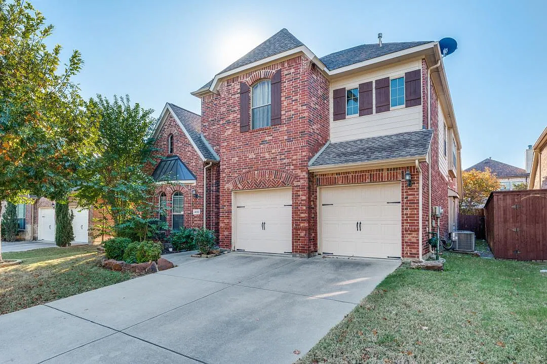4 bed, 3.5 bath, 3391 sqft, $3,200 — Photo 1