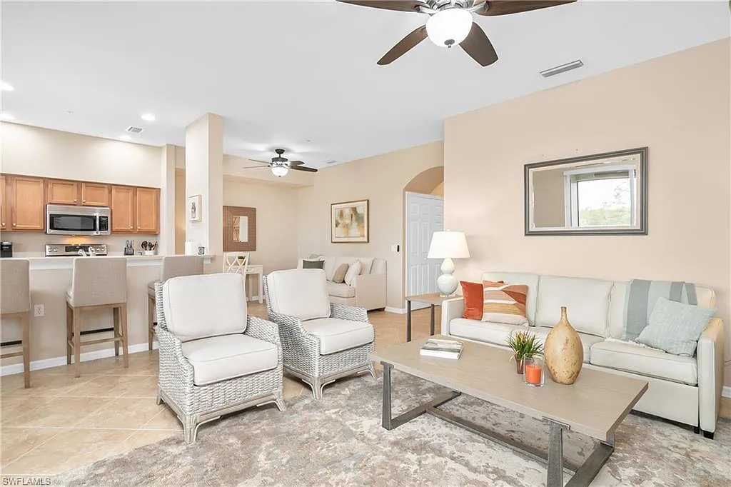 2 bed, 2.0 bath, 1232 sqft, $6,850 — Photo 2