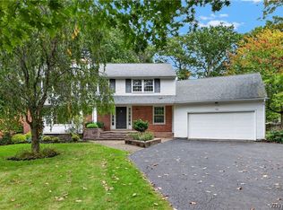 723 Mountain View Dr, Lewiston, NY 14092