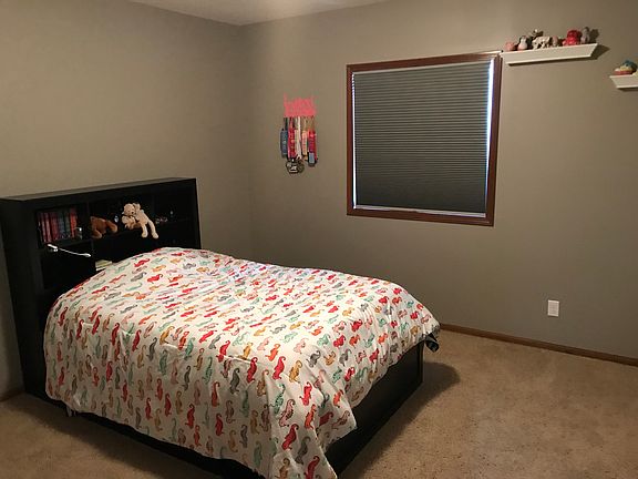 4th image of 2655 Tracey Ave