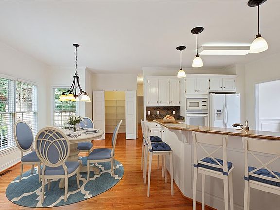 5th image of 4259 Stef Ln NW