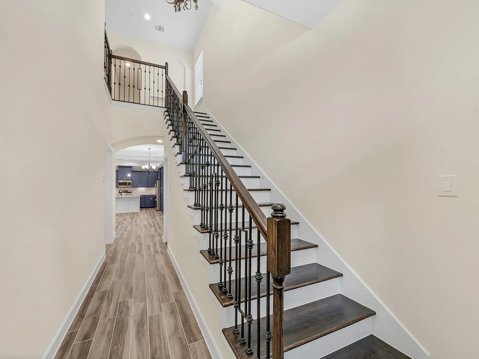3 bed, 2.5 bath, 1772 sqft, $1,850 — Photo 2