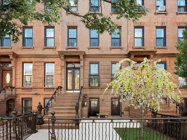 424 Macon St, Brooklyn, NY 11233