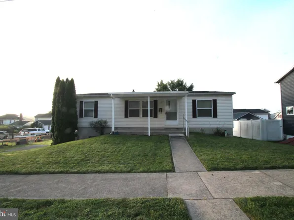 620 W 6th St, Lewistown, PA 17044