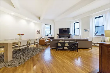 Rented by R New York