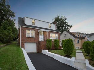 64 Lower Notch Rd, Little Falls, NJ 07424