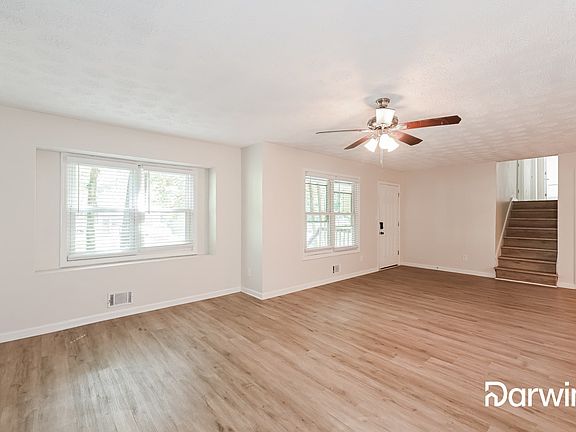4th image of 7065 Sumit Wood Dr NW