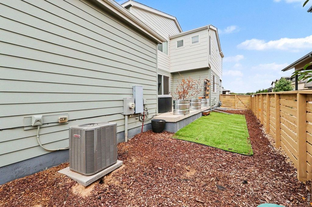 6019 Denys Dr
