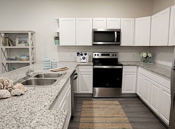 3rd image of 802 S 5th St #1-2-3