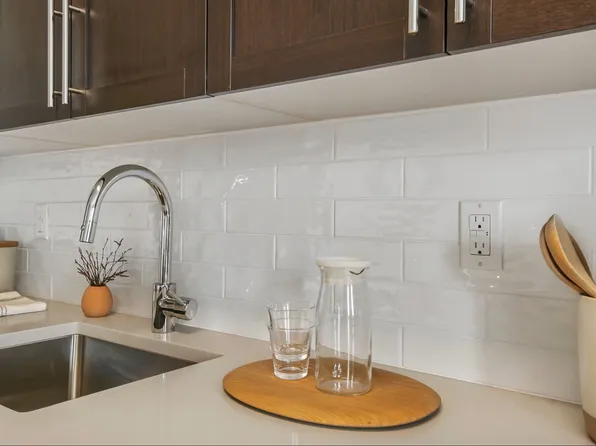 152-11 89th Avenue image 3 of 10