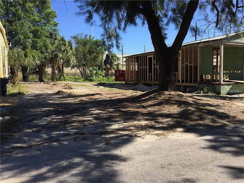 1st image of 2318 E 12th Ave