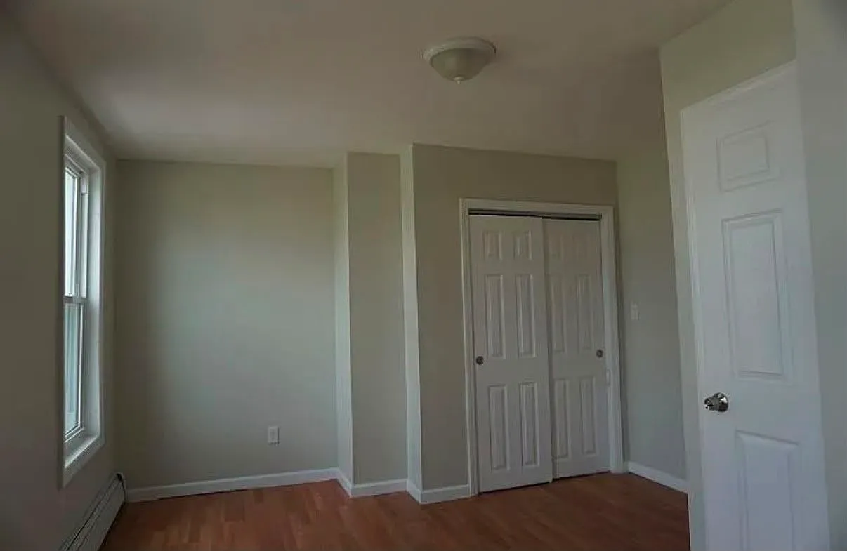 3 bed, $2,250 — Photo 4