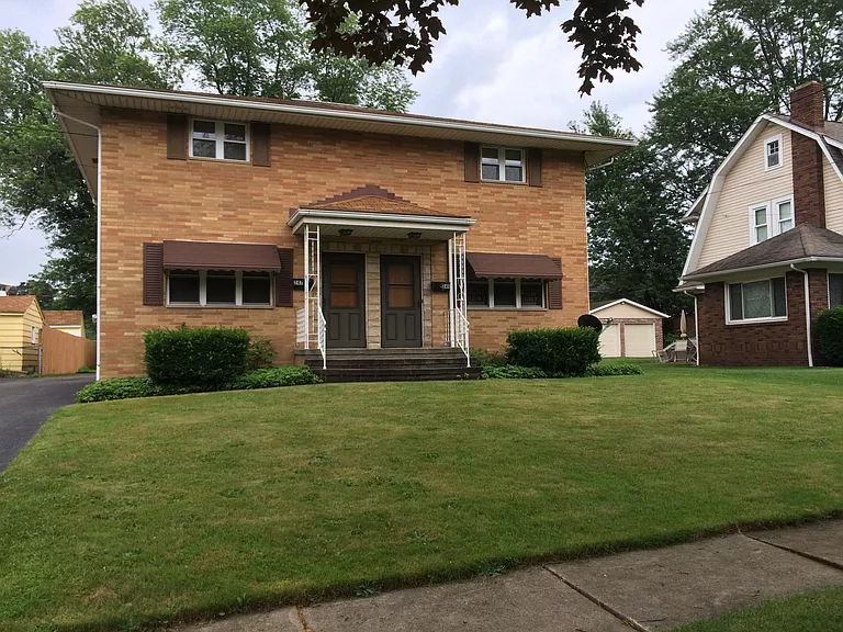 247 Schrop Ave — Photo 1