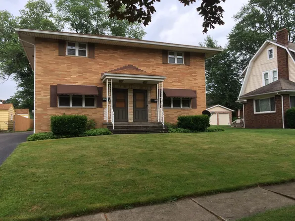 247 Schrop Ave, Akron, OH 44312