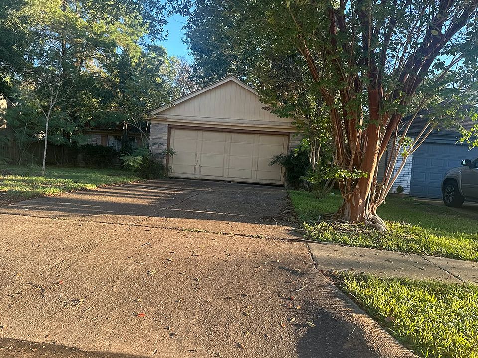 1st image of 21423 Park Bishop Dr