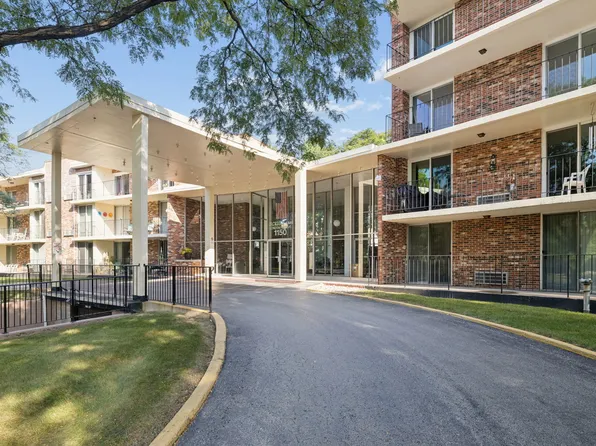 1150 E Jackson St APT 2D, Lombard, IL 60148