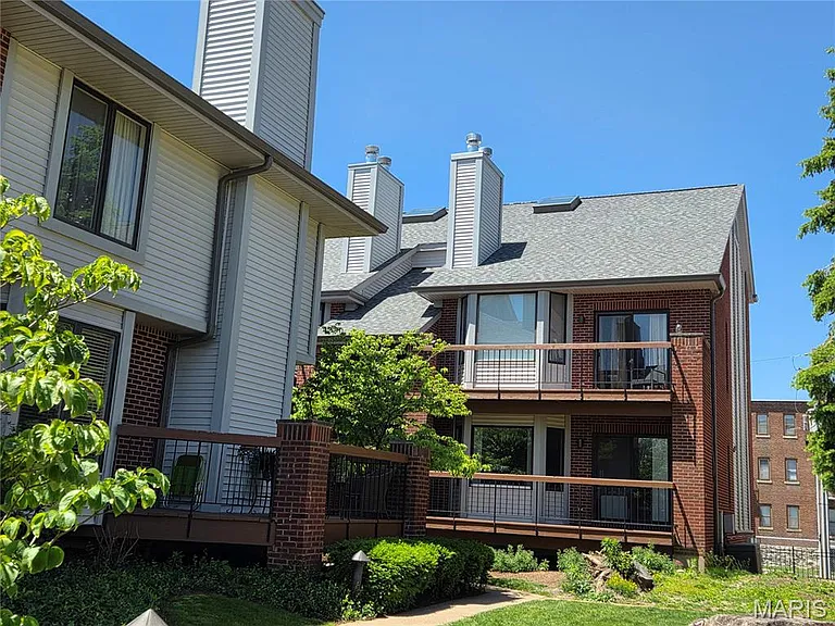 433 Clara Ave #12 — Photo 3