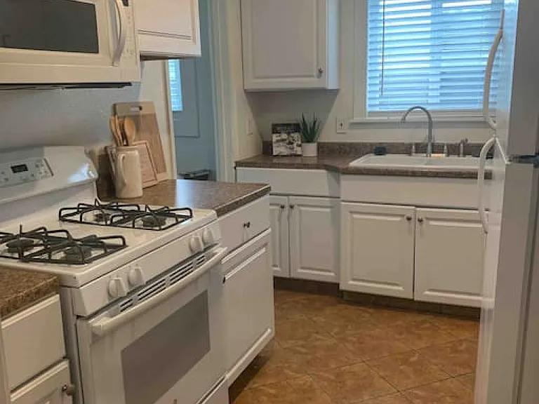 2300 Delaware St #10 — Photo 11