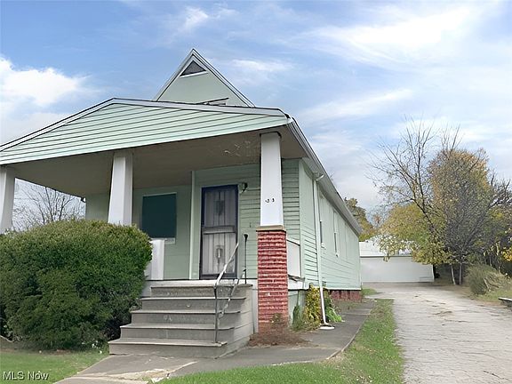 3rd image of 13513 Dressler Ave