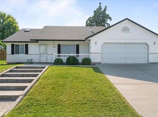 1714 S Kent St, Kennewick, WA 99337