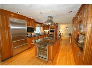 582 Sharpners Pond Rd, North Andover, MA 01845