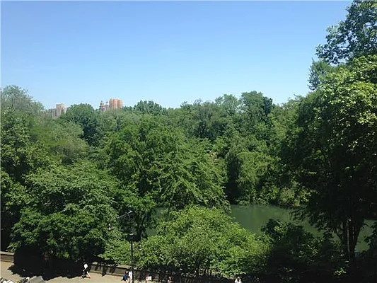 Rented by essential NEW YORK Real Estate | media 27