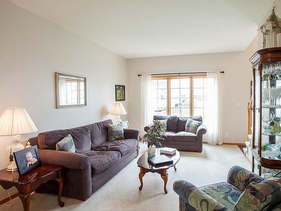 4th image of 3821 Westlawn Dr