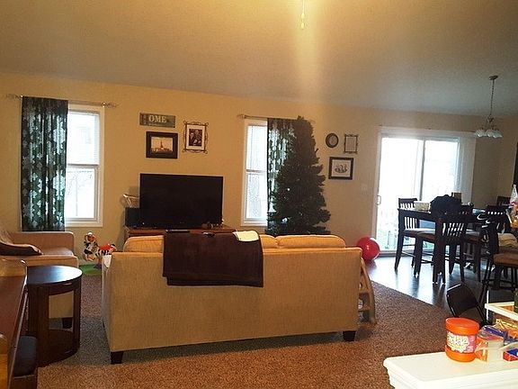 3rd image of 327 43rd Ave