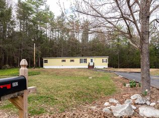 392 Hall Rd, Barrington, NH 03825