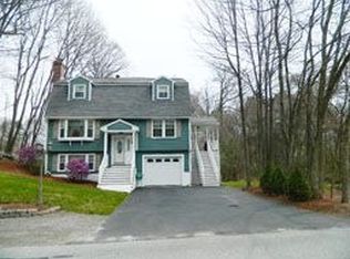 4 Stoneybrook Rd, Burlington, MA 01803
