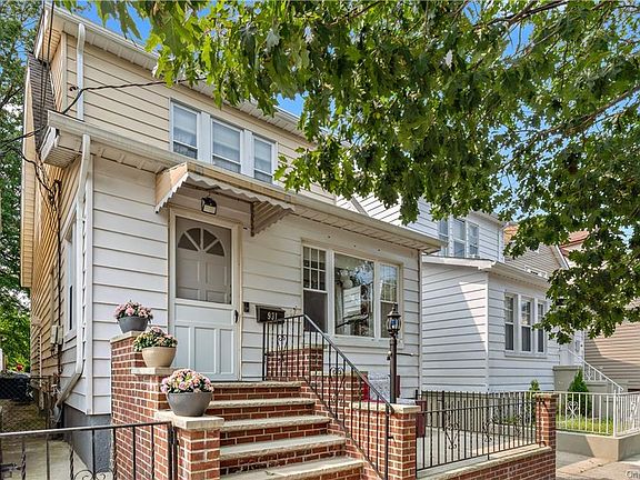 3rd image of 931 Revere Ave