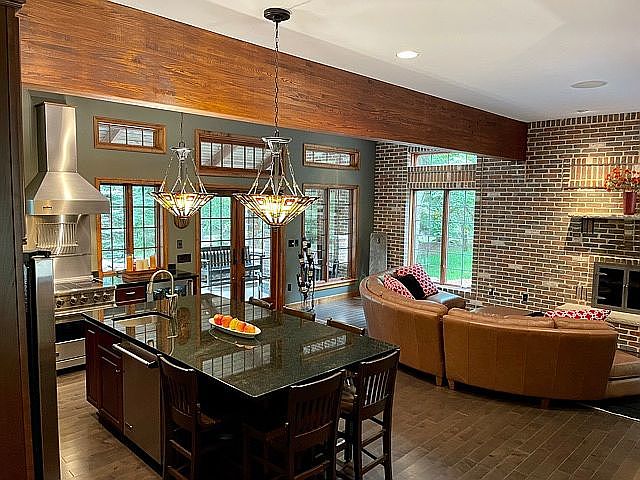 Kitchen, living room 
