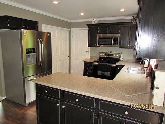 3rd image of 8098 Turcotte Ln