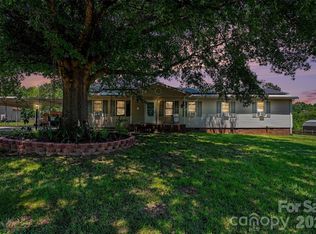 129 Laura Rd, Mooresville, NC 28117