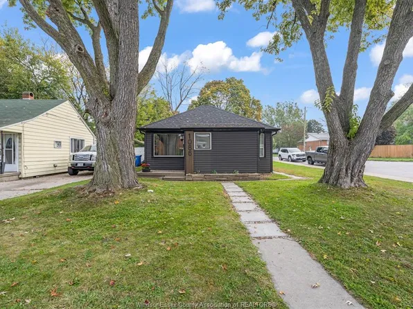 1086 Brock St, Windsor, ON N9C 2V2