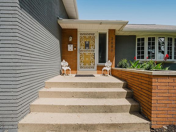 2nd image of 2680 Mitzi Dr